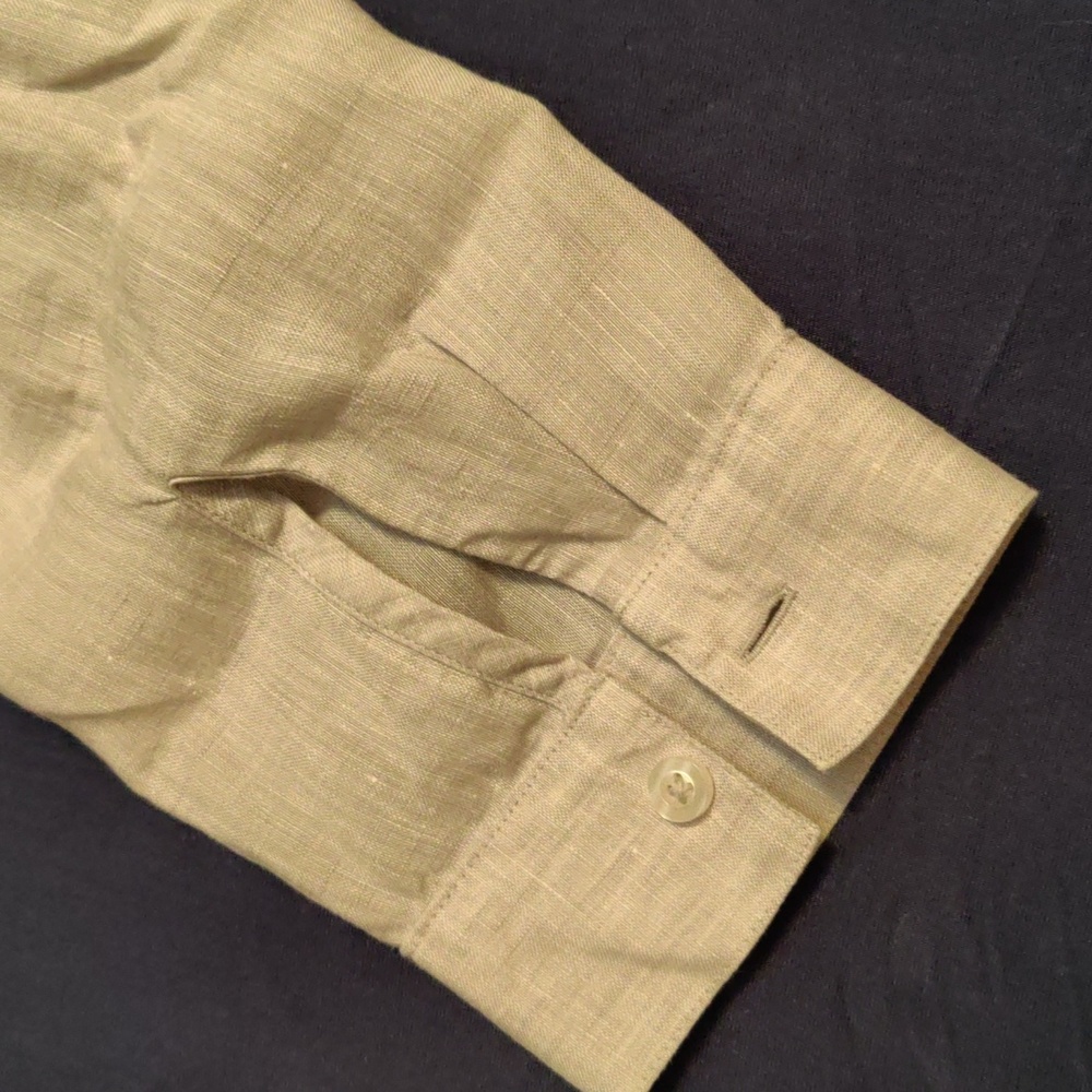 Chico’s No-Iron 100% Linen Roll Tab 3/4 Sleeve Button down shirt in dove grey - Picture 6 of 11